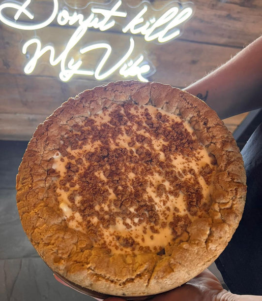 Whole Biscoff & White Chocolate Cookie Pie