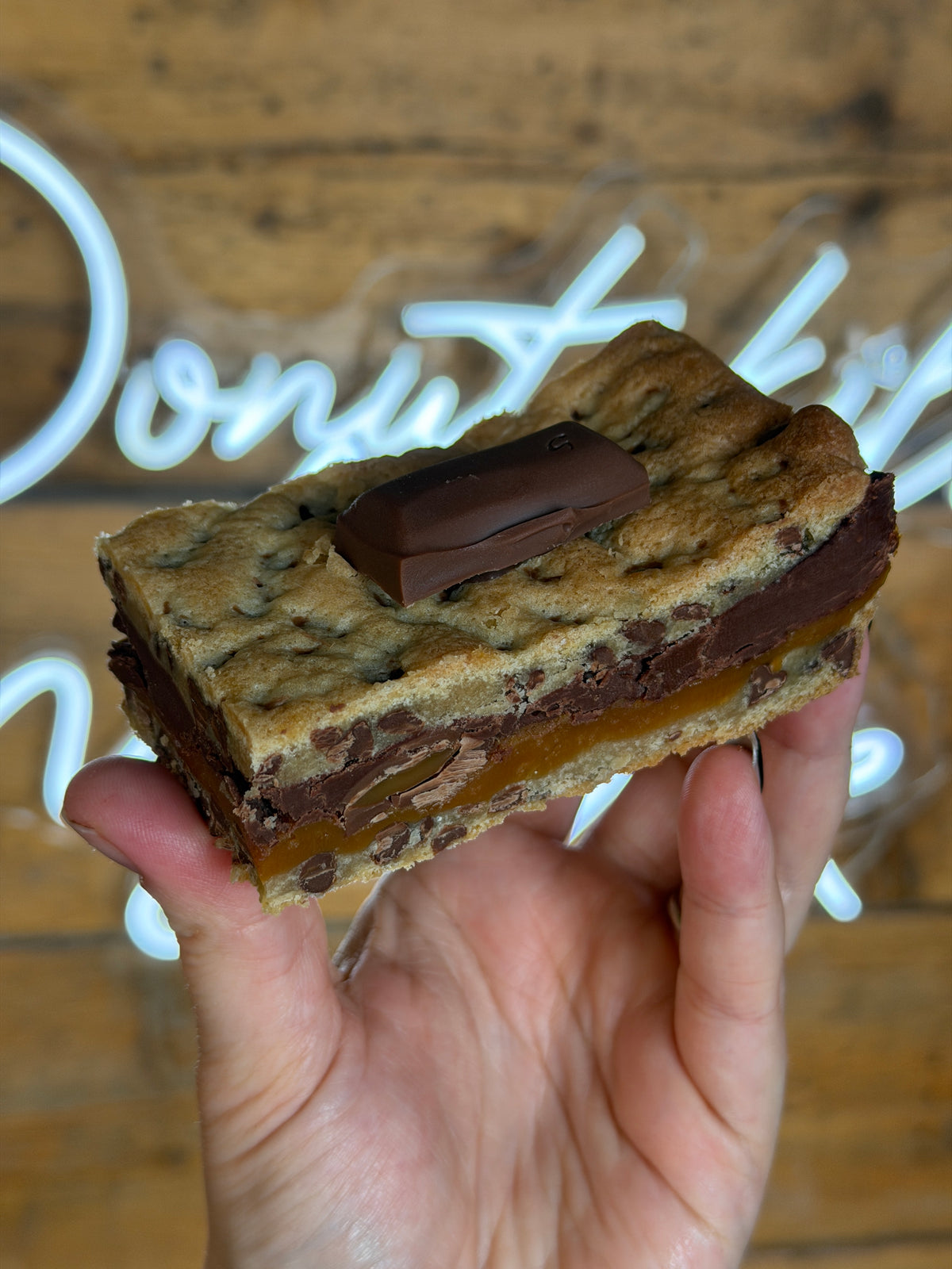 Galaxy Caramel Cookie Slice
