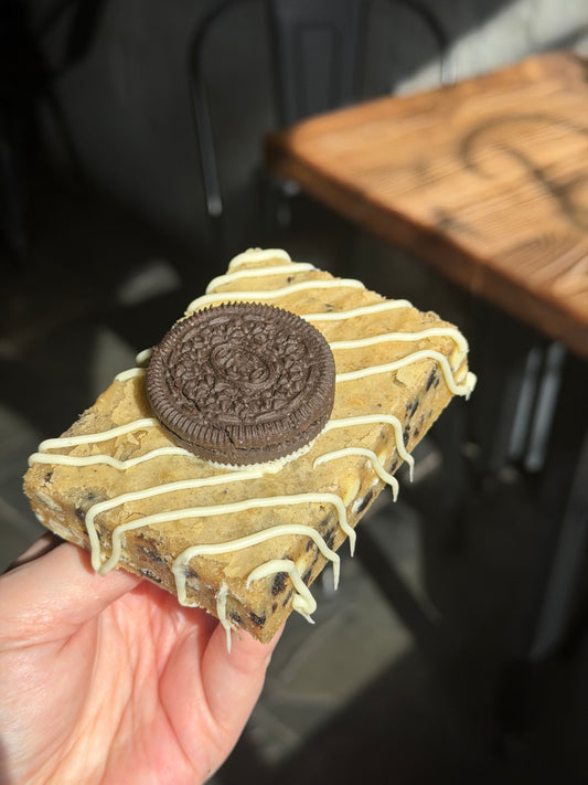 Oreo Blondie