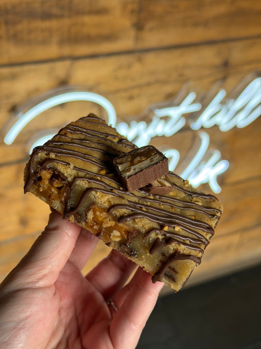 Snickers Blondie