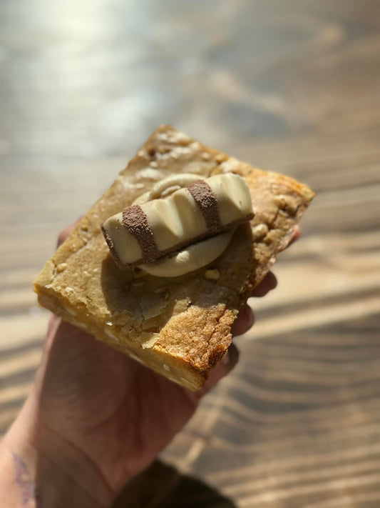 Bueno Blondie